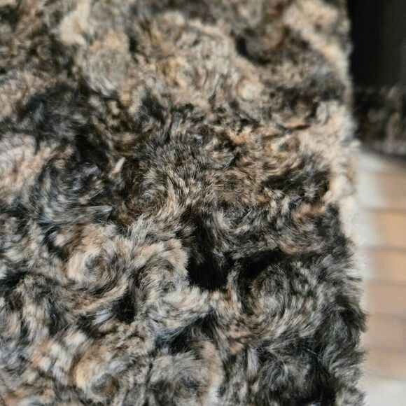 Tart Faux Fur Open Vest Medium - Picture 4 of 5